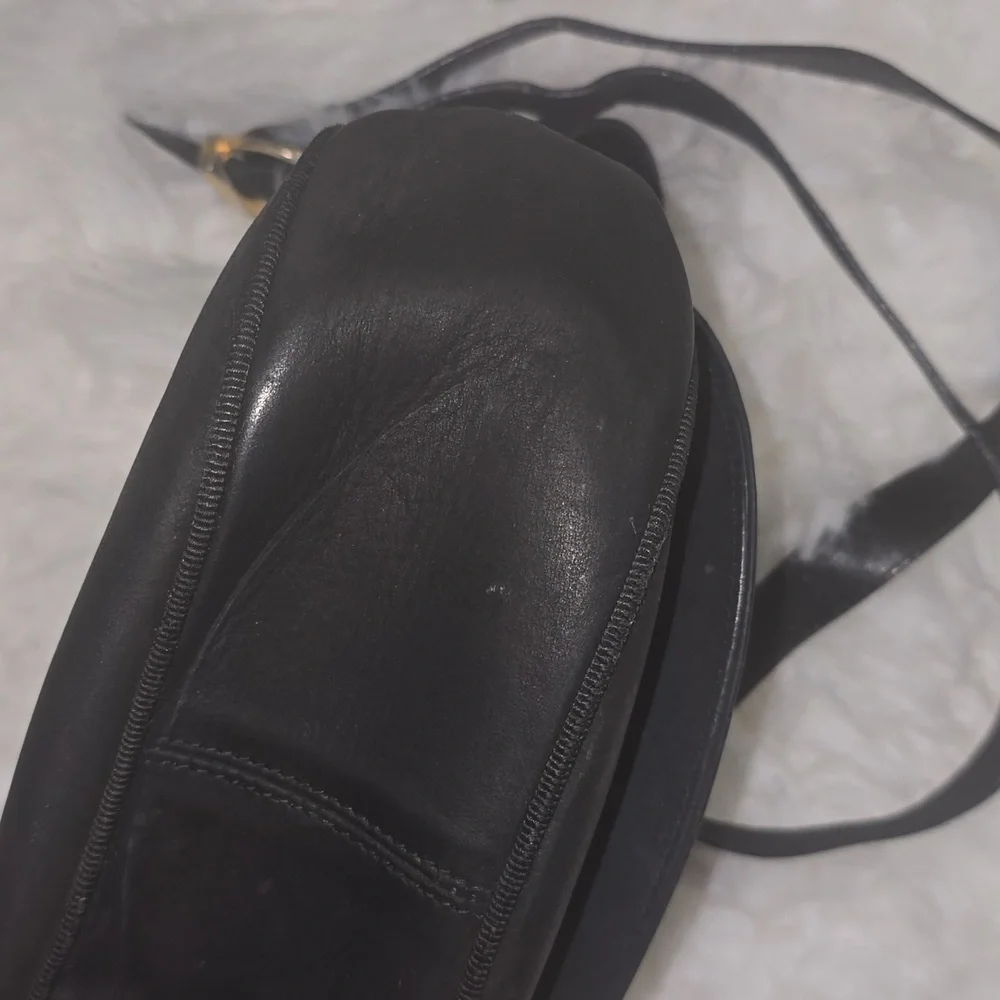Salvatore‎ Ferragamo Black Leather Crossbody Bag